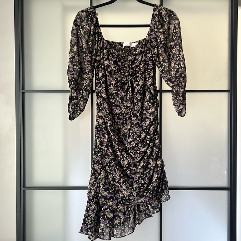 ASTR RUCHED SWEETHEART 3/4 SLEEVE ASYMMETRICAL BLACK PURPLE DITSY DRESS